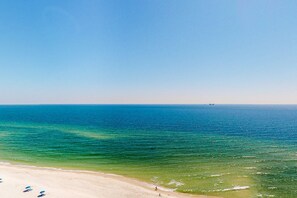 On the beach - Inviting Gulf-front condo In Perdido Key with waterfront pool/hot tub and oceanfront balcony (Perdido Key)