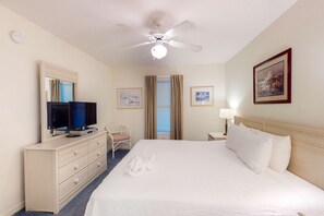 2 bedrooms, iron/ironing board, WiFi, bed sheets - Bright Gulf-front condo with central AC, washer&dryer, pool access, and ocean view (Fort Walton Beach)