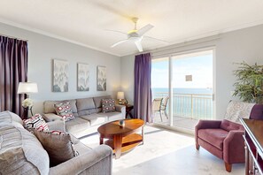 TV, offices - Cozy corner condo with beach views, pool & gym (Panama City Beach)
