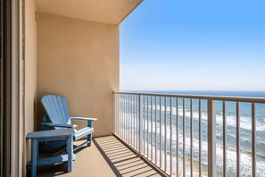 Property grounds - Gulf-front condo on the 16th floor w/ pools, hot tubs & seasonal beach service (Panama City Beach)