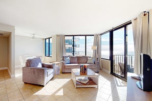 TV, DVD player, offices - Incredible beachfront getaway with views, pools, & tennis - Snowbirds welcome (Panama City Beach)