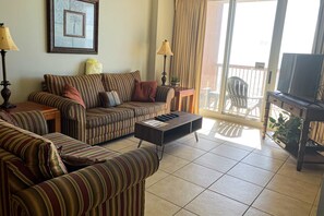 TV, offices - Cozy beachfront condo with private balcony, shared pool & beach access (Panama City Beach)