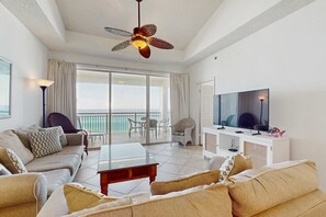 TV, offices - Gorgeous beach condo with furnished balcony, panoramic view & pickleball (Seacrest)