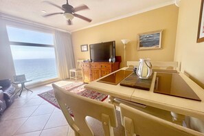 Dining - Beachfront resort condo with Gulf views, outdoor pool, & private balcony (Panama City Beach)