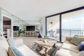 TV, DVD player, offices - Beachfront condo with WiFi, balcony, central AC, pools, tennis, & fitness room (Panama City Beach)