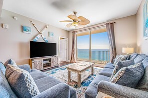 TV, DVD player, offices - Ocean and breachfront condo with pool, gym, hot tub - walk to the beach (Panama City Beach)