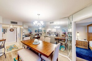 Dining - Gulf-front condo with pools, hot tub, tennis & pickleball - steps to the beach (Panama City Beach)