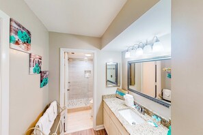 Shower, towels - Gulf-front condo with pools, hot tub, tennis & pickleball - steps to the beach (Panama City Beach)