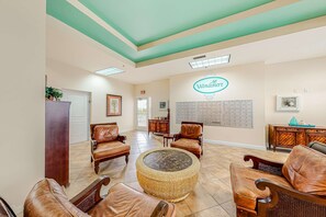 Lobby - Inviting Gulf-front condo In Perdido Key with waterfront pool/hot tub and oceanfront balcony (Perdido Key)
