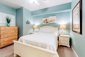 2 bedrooms, internet, bed sheets - Inviting Gulf-front condo In Perdido Key with waterfront pool/hot tub and oceanfront balcony (Perdido Key)