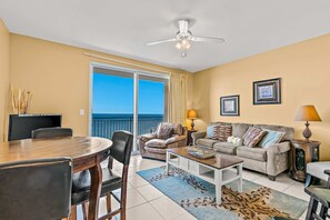 TV, offices - 18th-Floor oceanfront condo with WiFi, W/D, central AC, pools/hot tub (Panama City Beach)