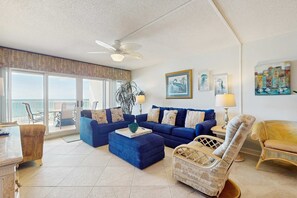 TV, DVD player, offices - Gorgeous Oceanfront condo, Gulf-front balcony, pool, hot tub (Perdido Key)
