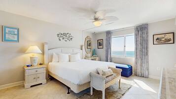 2 bedrooms, iron/ironing board, WiFi