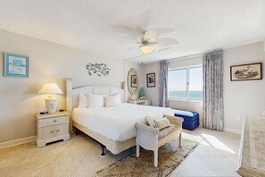 2 bedrooms, iron/ironing board, WiFi - Gorgeous Oceanfront condo, Gulf-front balcony, pool, hot tub (Perdido Key)