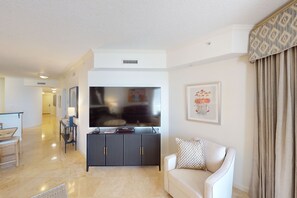 TV - Coastal condo with beach, pool, hot tub, sauna, tennis, bikes, W&D, & central AC (Santa Rosa Beach)