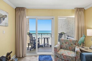 TV, offices - Getaway with beautiful Gulf-front view, pool, gym & seasonal beach service (Fort Walton Beach)