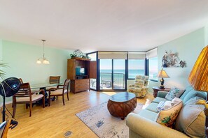 TV, offices - Gulf-view condo with furnished balcony, pools, beach access, fitness room (Panama City Beach)
