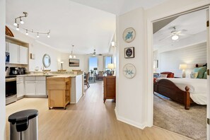 2 bedrooms, iron/ironing board, WiFi, bed sheets - Oceanfront condo with pool, hot tub, sauna, gym, bikes, tennis - lovely balcony (Santa Rosa Beach)