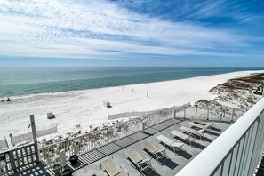 On the beach - Inviting Gulf-front condo In Perdido Key with waterfront pool/hot tub and oceanfront balcony (Perdido Key)