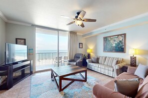 TV, offices - Waterfront Panama City Beach escape with pools, hot tubs & fitness room (Panama City Beach)