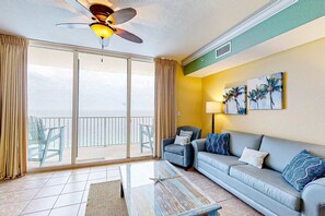 TV, offices - 21st-floor oceanfront condo with ocean view, pool & hot tub access & W/D (Panama City Beach)