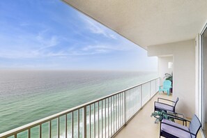 Property grounds - Gulf-front, 25th-floor condo with WiFi & on-site pools, hot tubs, gym, game room (Panama City Beach)