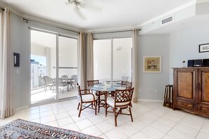 Dining - Magical 3rd-floor condo with pools, telescope for stargazing & pickleball (Santa Rosa Beach)