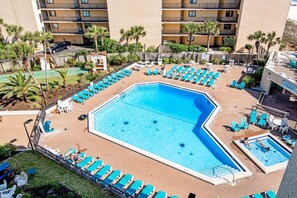 Pool - Studio by the sand with pools, sundeck & easy beach access - snowbird-friendly (Panama City Beach)