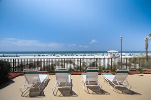On the beach - Gulf-front condo with a private balcony, pool and hot tub access, & central AC (Panama City Beach)