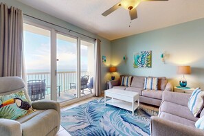 TV, offices - Gorgeous beachfront condo, shared pool and beach access (Panama City Beach)