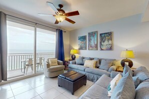 TV, DVD player, offices - Condo with amazing view, family pools, hot tub, lazy river & beach service (Panama City Beach)