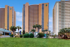 Exterior - Condo with amazing view, family pools, hot tub, lazy river & beach service (Panama City Beach)