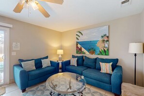 TV, offices - Dog-friendly condo 1 block from the water,  W/D & central A/C (Panama City Beach)