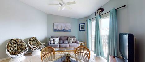 Tv, dvd-spelare och kontor