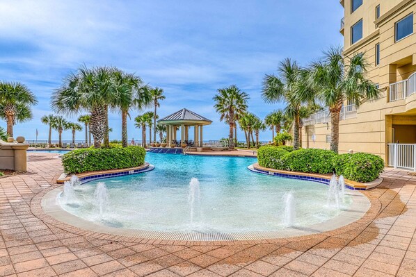 Pool - Gulf-view condo with amazing views, private balcony, pool & hot tub (Perdido Key)