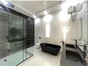 Economy-rum | Badrum | Tofflor