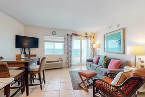 TV, offices - Gulf-front condo with shared pool & gym, balcony, WiFi, & great view (Perdido Key)