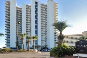 Exterior - 13th-floor condo with amazing views, pools, gym & beach access (Perdido Key)