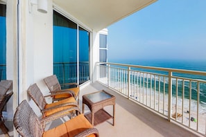 Property grounds - 13th-floor condo with amazing views, pools, gym & beach access (Perdido Key)
