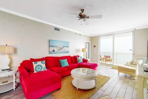 TV, DVD player, offices - 13th-floor condo with amazing views, pools, gym & beach access (Perdido Key)