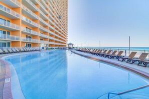 Pool - Beachside condo with a pool, hot tub, washer/dryer, beach access - snowbirds OK (Panama City Beach)