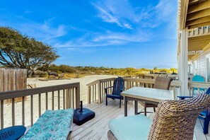 Terrace/patio - Spacious Condo with full kitchen, shared pool and beach access (Perdido Key)