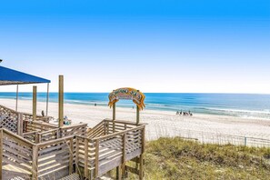 Beach - 2-story townhouse with beach access, outdoor pool, balcony, washer/dryer, AC (Miramar Beach)