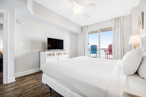 3 bedrooms, WiFi - Perfect beach condo, Gulf-front view, FREE Beach Service (Panama City Beach)