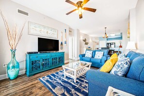 TV, DVD player, offices - Perfect beach condo, Gulf-front view, FREE Beach Service (Panama City Beach)
