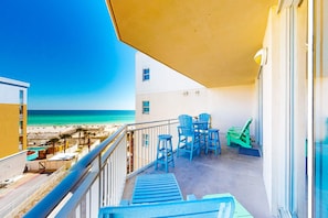 Property grounds - Inviting Gulf-Front Condo At Waterscape 490 Feet Of Private Beach (Fort Walton Beach)