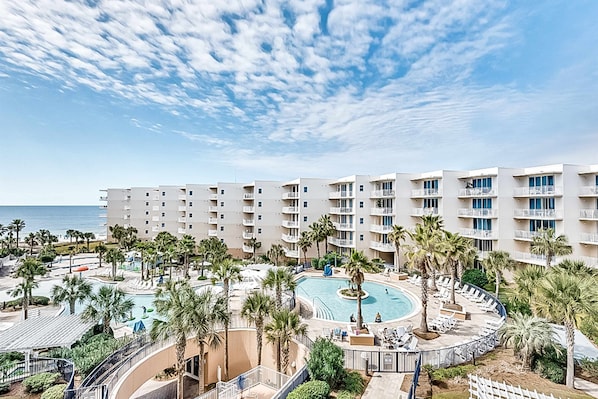 Pool - Inviting Gulf-Front Condo At Waterscape 490 Feet Of Private Beach (Fort Walton Beach)