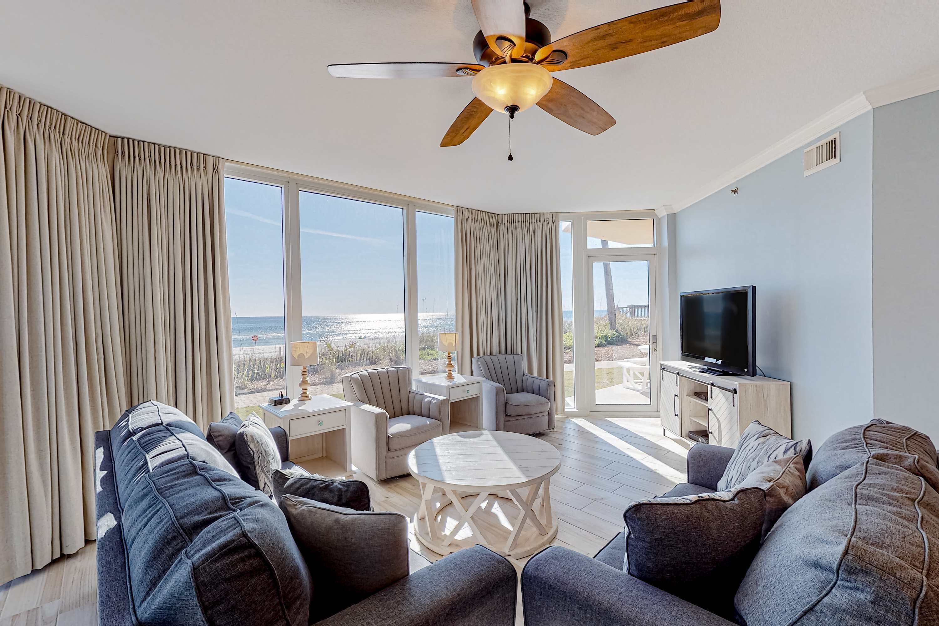 TV, DVD player, offices