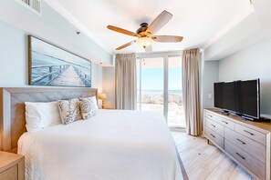 3 bedrooms, iron/ironing board, WiFi, bed sheets - Beachy, Gulf-front condo at Waterscape Waterfall, lazy river, barbecue grills (Fort Walton Beach)