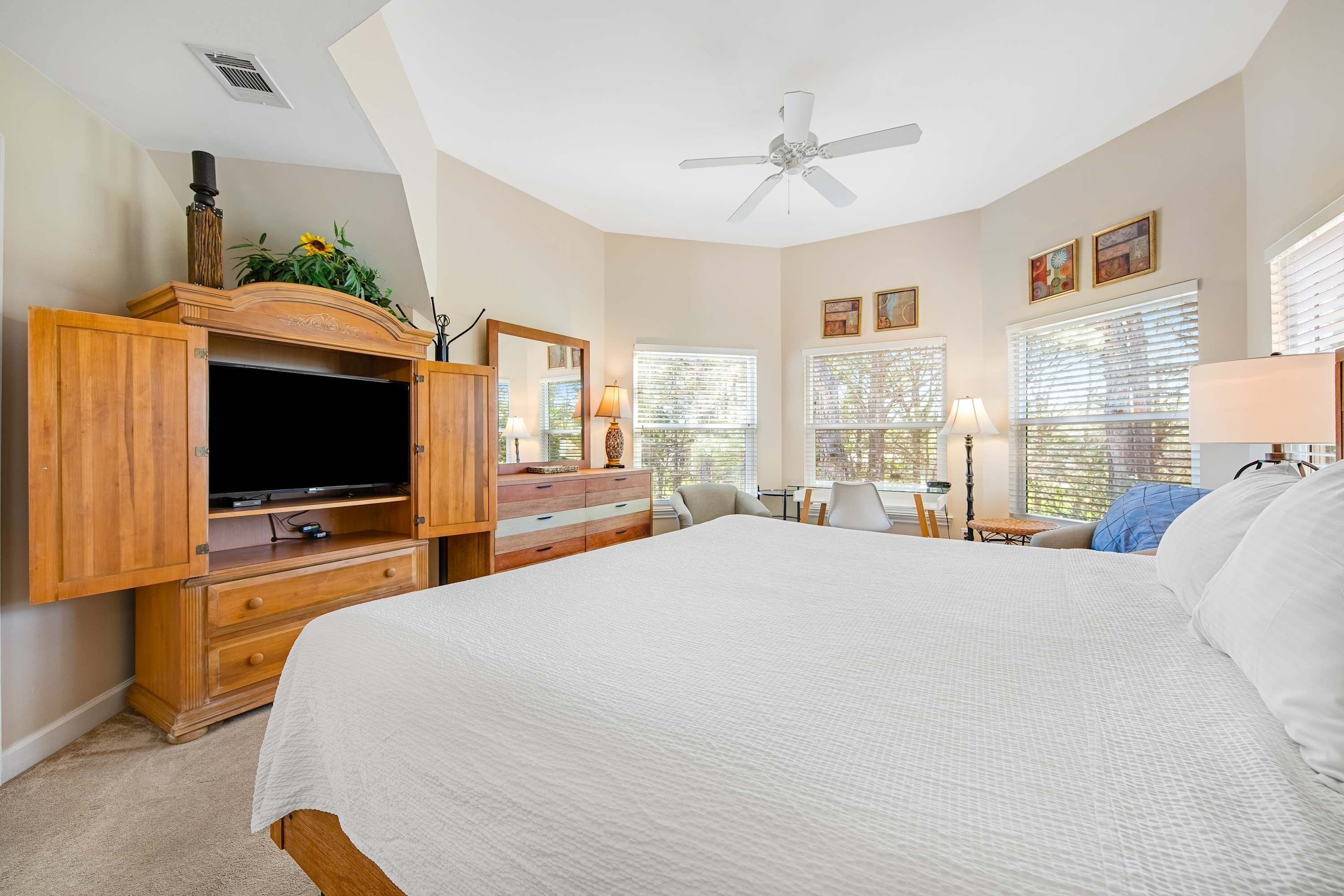 3 bedrooms, iron/ironing board, WiFi, bed sheets